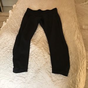 Black Lululemon Legging Capris With Mesh